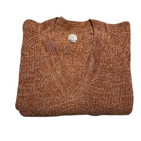 a new day (NWOT) V Neck Sweater Size XL - Picture 3 of 8